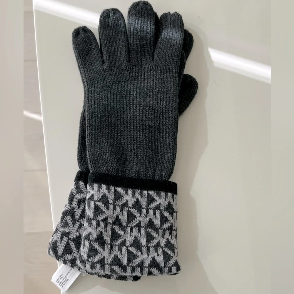 MICHAEL KORD LOGO GLOVES NEW